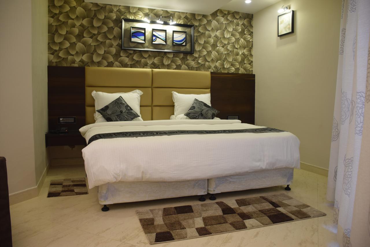 Golden Tree Hotel Puri Ngoại thất bức ảnh