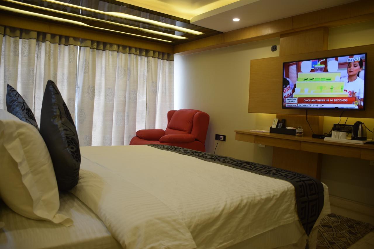 Golden Tree Hotel Puri Ngoại thất bức ảnh