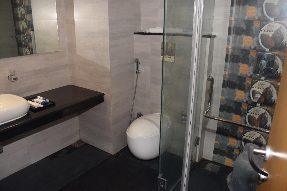 Golden Tree Hotel Puri Ngoại thất bức ảnh